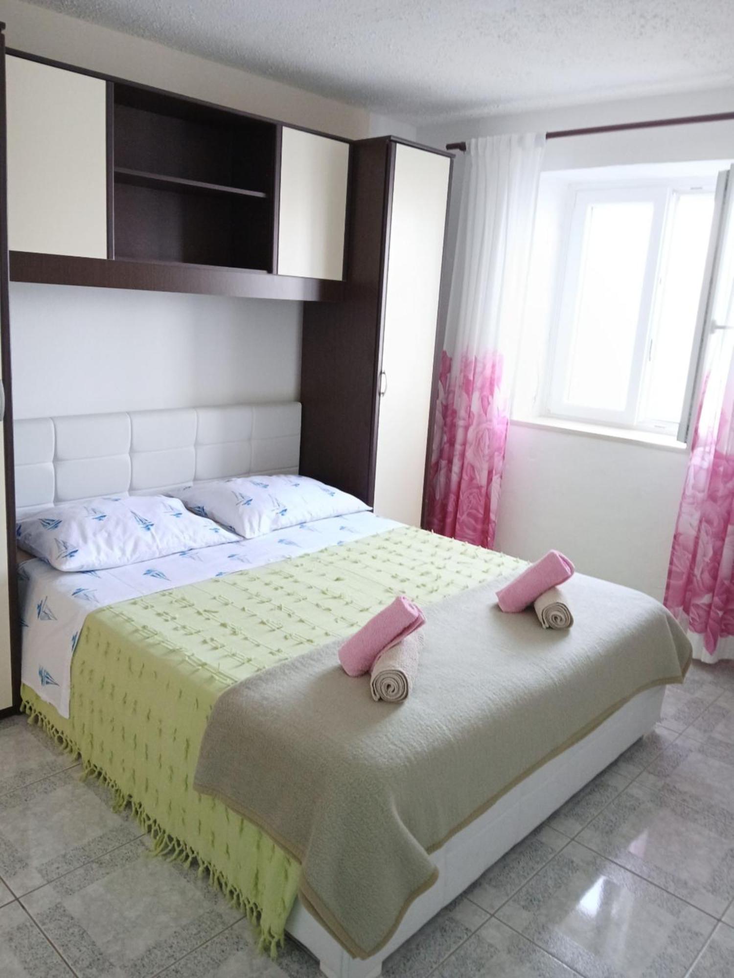 Apartments Sova 波斯蒂勒 外观 照片